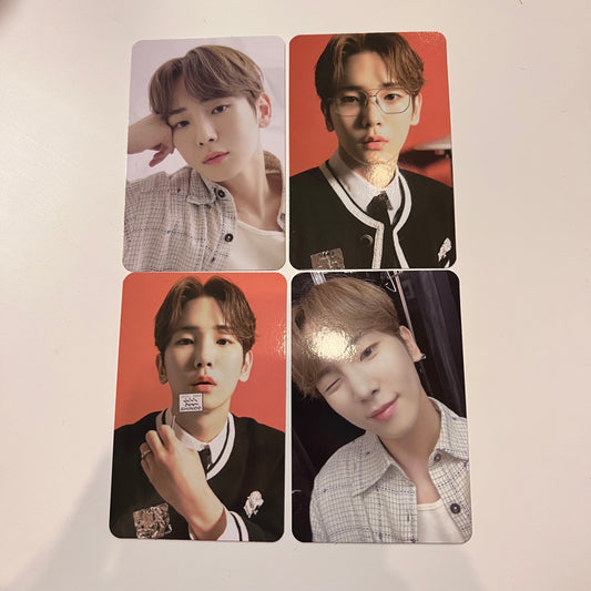 SHINEE - SEASONS GREETINGS 2024 TRADING CARDS