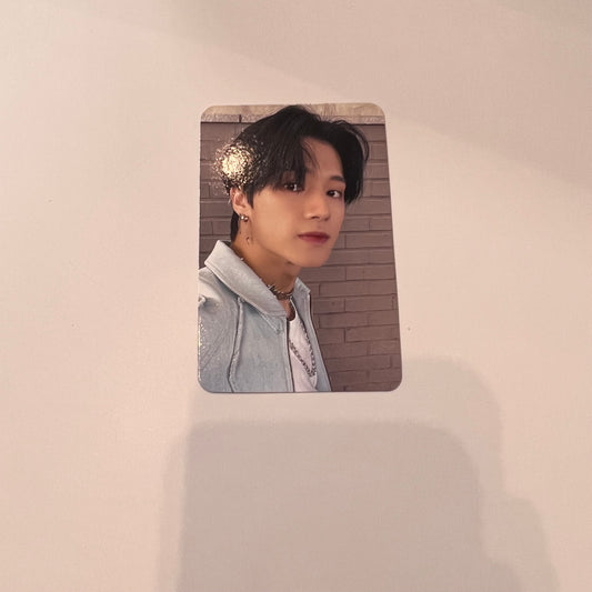 ATEEZ - WOOYOUNG THE WORLD : MOVEMENT APPLE MUSIC PHOTOCARD