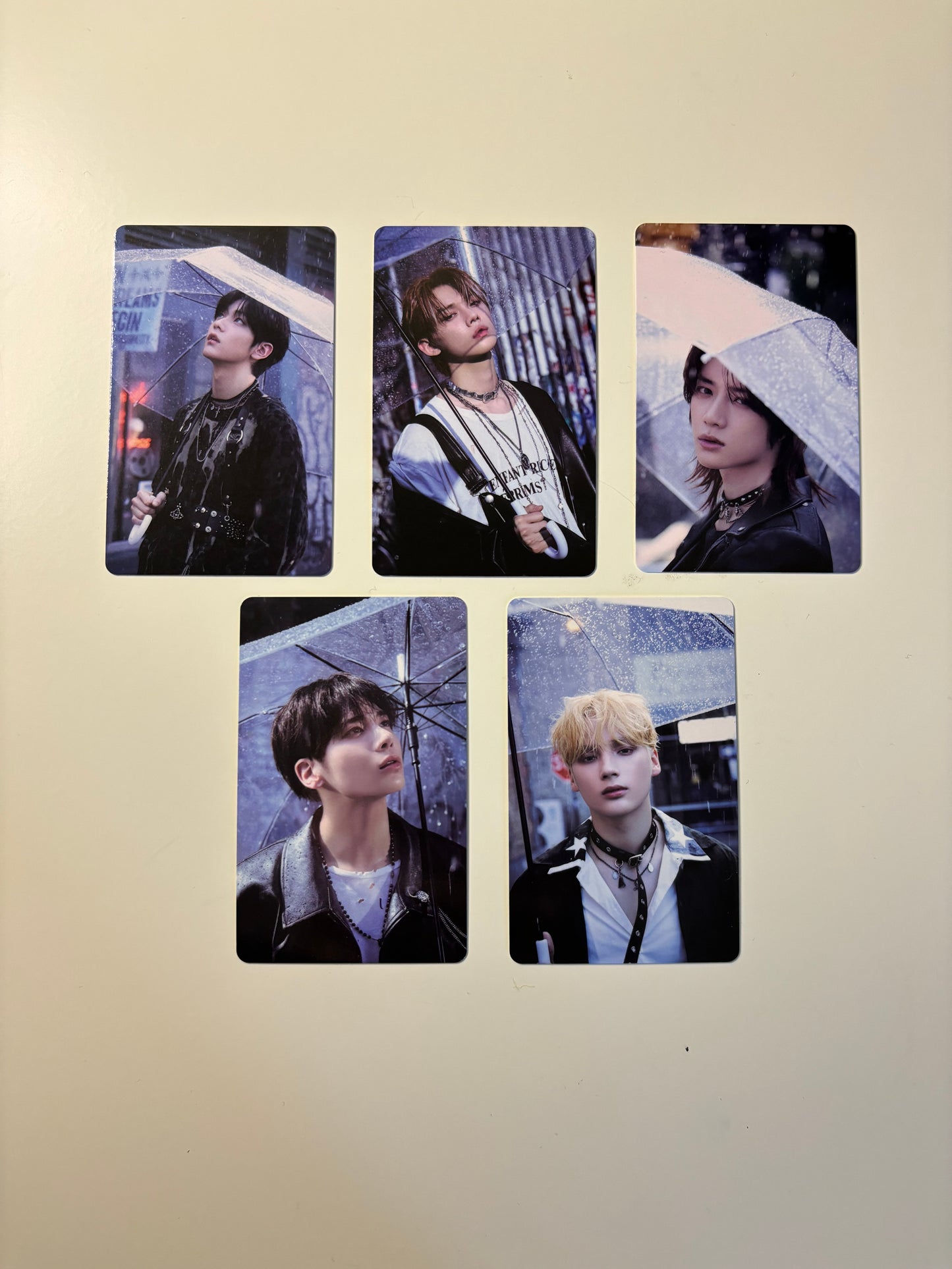 TXT - FREEFALL GRAVITY VERSION WEVERSE PHOTOCARD