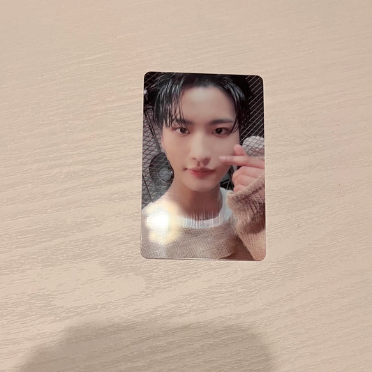 ATEEZ - SEONGHWA THE WORLD : MOVEMENT WITHMUU PHOTOCARD