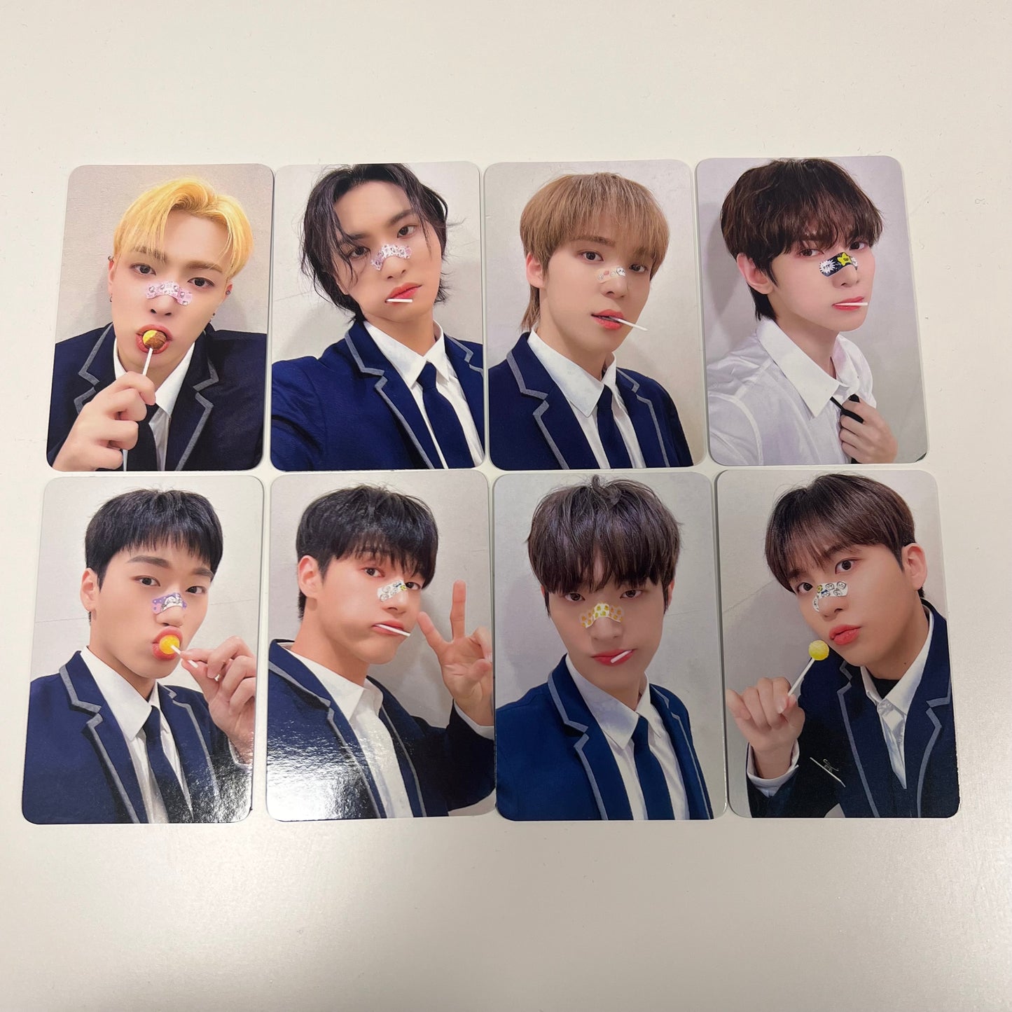 ATEEZ - HELLOLIVE FANSIGN PHOTOCARD