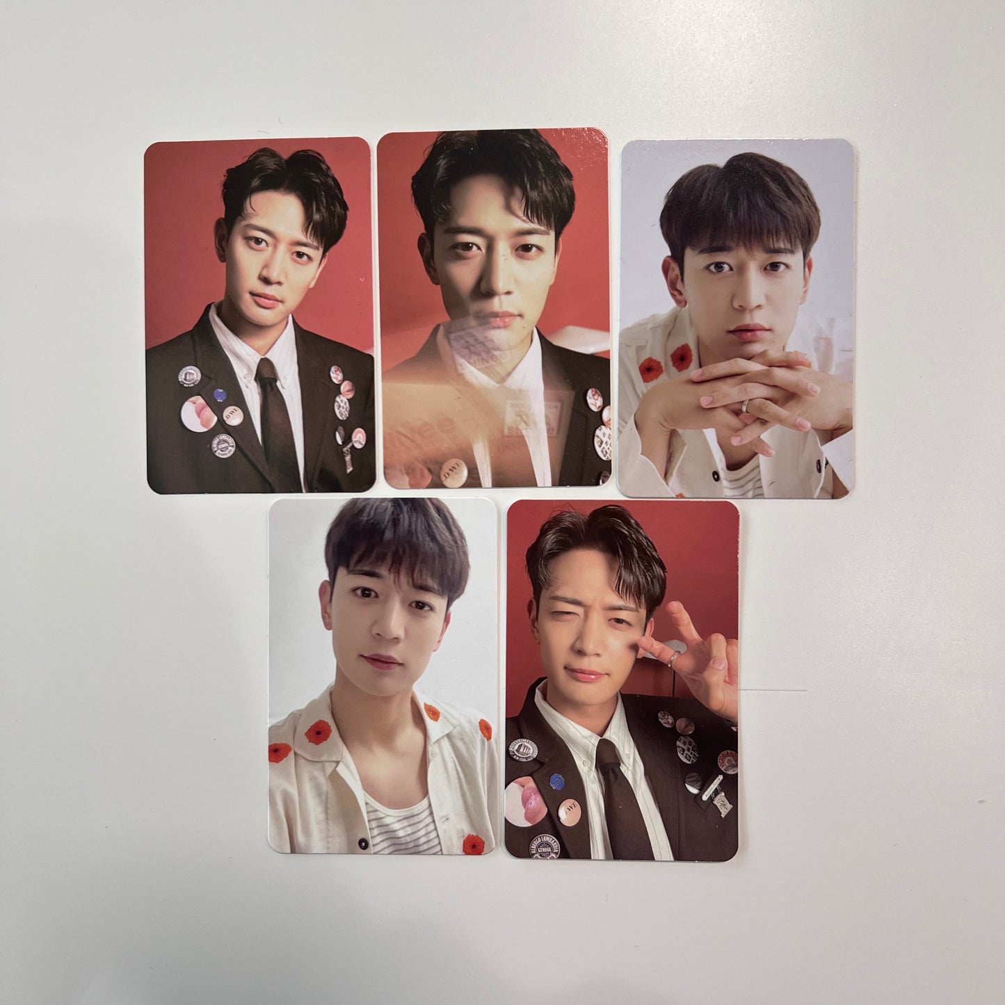 SHINEE - SEASONS GREETINGS 2024 TRADING CARDS