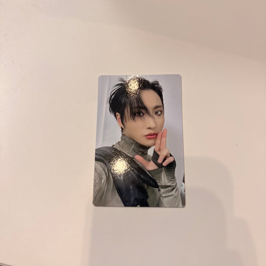 ATEEZ - SEONGHWA THE WORLD : OUTLAW PHOTOCARD